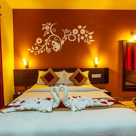 Vision Safari Pvt Ltd Hotel Sauraha Eksteriør billede